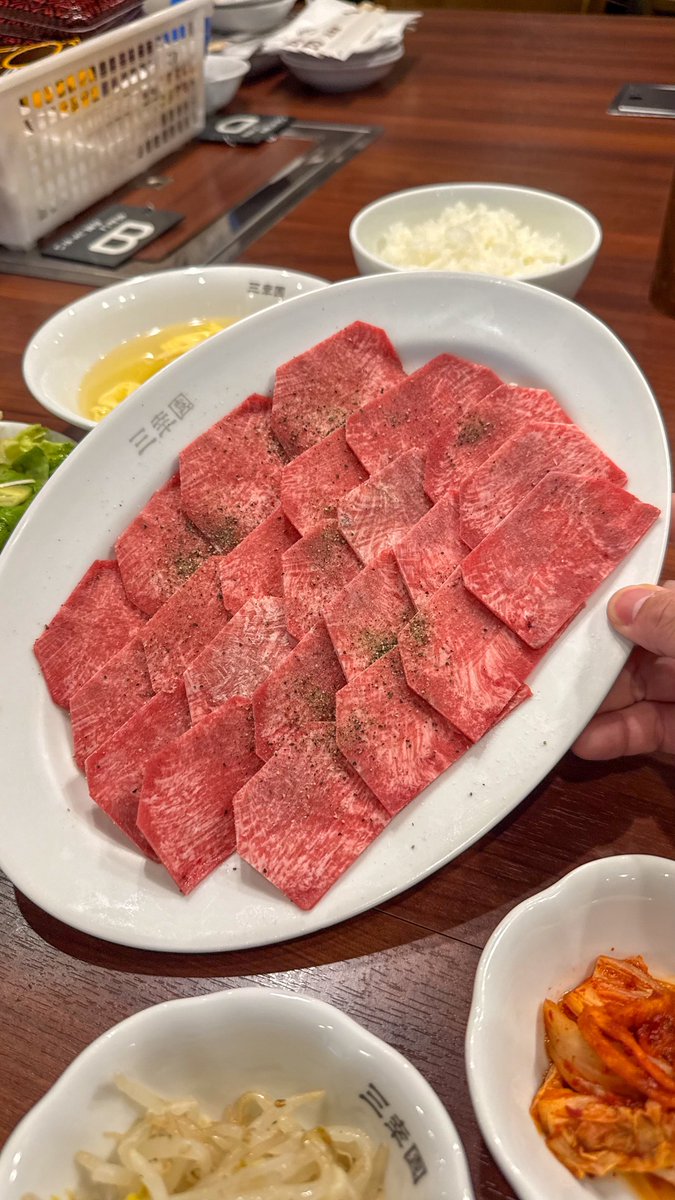 bassy_gurume's tweet photo. 都内でまだ知られてない...
老舗の牛タンランチがこれ... https://t.co/tqQna83PsE