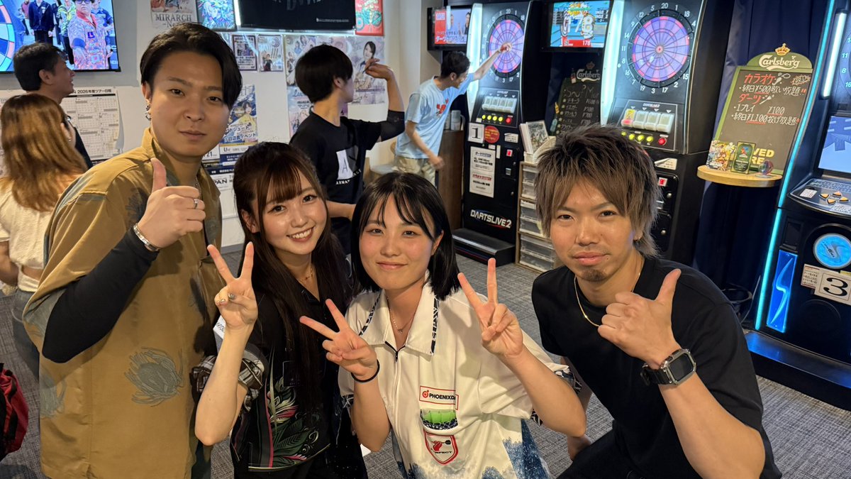 Pax_darts's tweet photo. 用事あって途中離脱でしたが楽しかったです🤣

2人のサインとフェニックスのカードを記念にGet！

@yuuka2021_ @tetsuya90001 https://t.co/hbQPiAH8oy