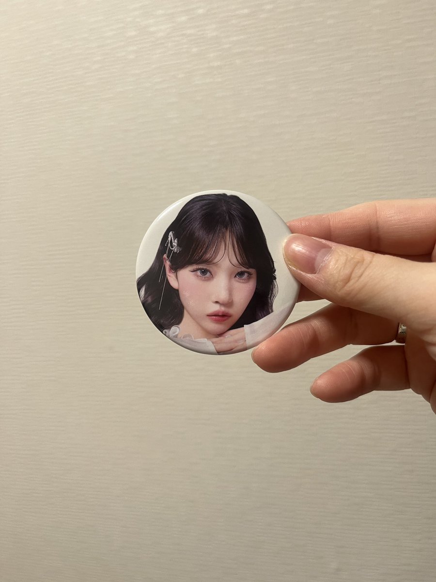 choru_310310's tweet photo. 🦋ふぁんとむらんど　交換&amp;買取募集🦋

譲)1〜3枚目のグッズ類　赤線以外のもの
　→買取のみ

求)🩵サイン
（4枚目の🤍サイントレカと交換）
- - - - - - - - - 
1・2・3枚目のグッズ買取料金
トレカ→1枚400円
アクキー・ポストカード→500円
キャラシール→300円

🙇‍♀️まとめ買いも可！ https://t.co/I6mJpOA8YE