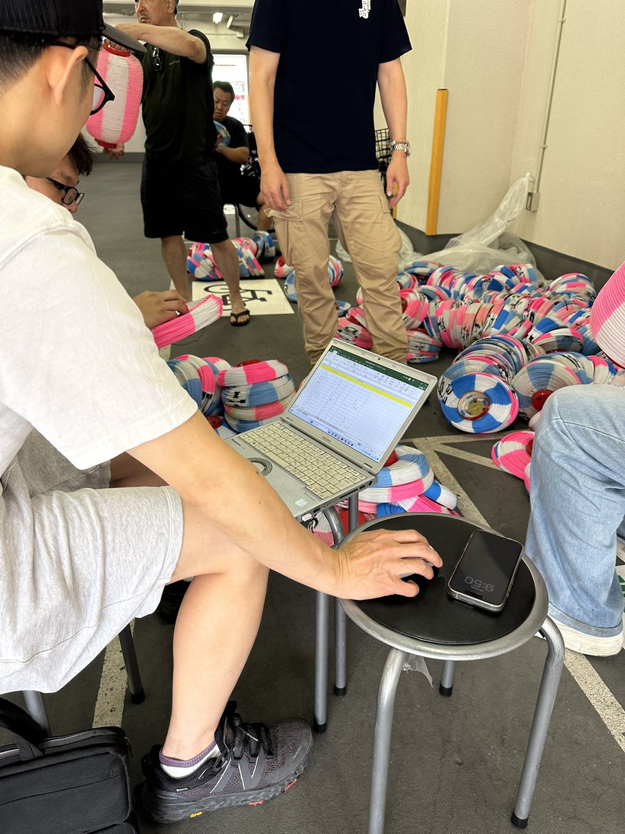 dokutsuya's tweet photo. 🏮一枚ジャコーン
🏮二枚ジャコーン
🏮三枚ジャコーン

と

在庫を全部チェックしました！

#吉南祭礼 
#吉南商店会 #吉南 #鹿車

#吉祥寺秋まつり https://t.co/5HwHU1Tv4Z