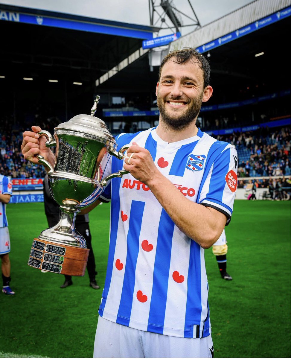 WFCGRONINGEN's tweet photo. FC #Utrecht is druk bezig voor een 2e bieding op Joris van Overeem 

Het vorige bod was belachelijk laag zoals hieronder ook gemeld

We zullen zien wat het 2e bod richting #Heerenveen gaat brengen

Het bod wordt naar verwachting morgen gestuurd voor de 32 jarige 🇳🇱 top CVM! https://t.co/kf52QGstky