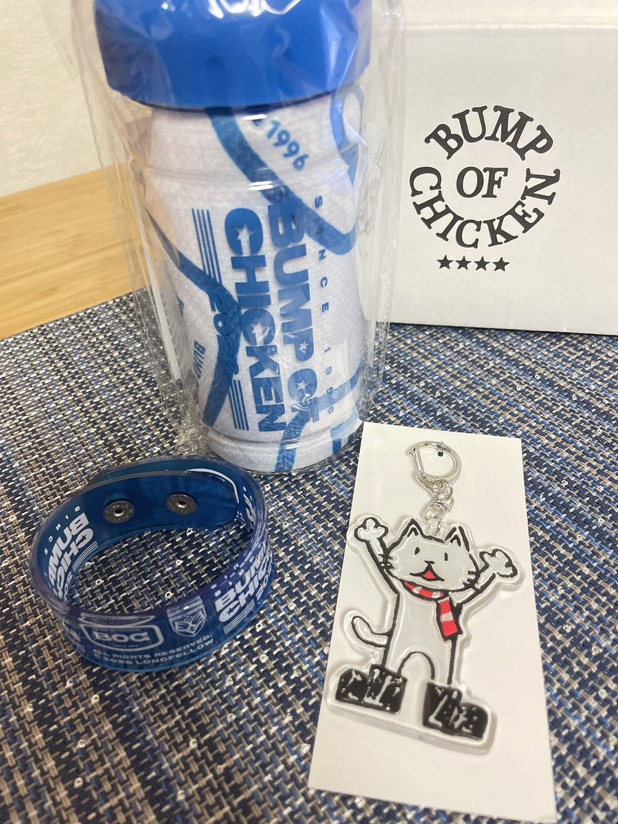 ognt_ms9's tweet photo. 家にも届きましたよーー！🌟
夏フェスには参戦しないけれど…
タオル、色んな場面で使えそう💯
今回色味が爽やかで素敵〜🍉🌻🏝️
ニコルが何故かはしゃいでるのも良いね👍w https://t.co/edeZyqDrK0