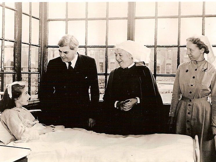 TheHistoryPress's tweet photo. #OnThisDay in 1948, Britain's #NationalHealthService comes into operation, providing free medical treatment to all.๐ฅ๐ Learn more๐: https://t.co/Ska62u4vdy #NHS #OTD #MedicalHistory https://t.co/6F7fovXRnY
