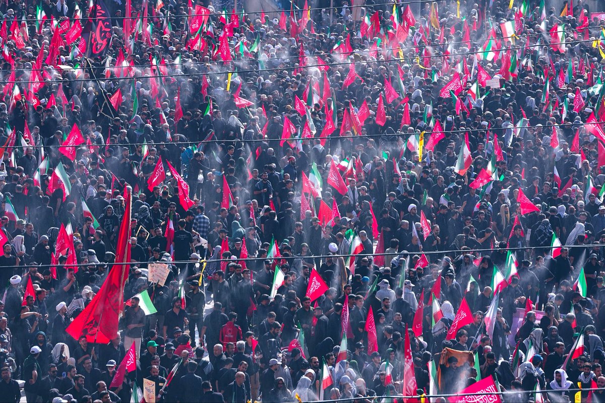 ehsanmzni's tweet photo. شرح غم هجران تو هم با تو توان گفت
پیداست که قاصد چه به سمع تو رساند https://t.co/GPskfLR6kd