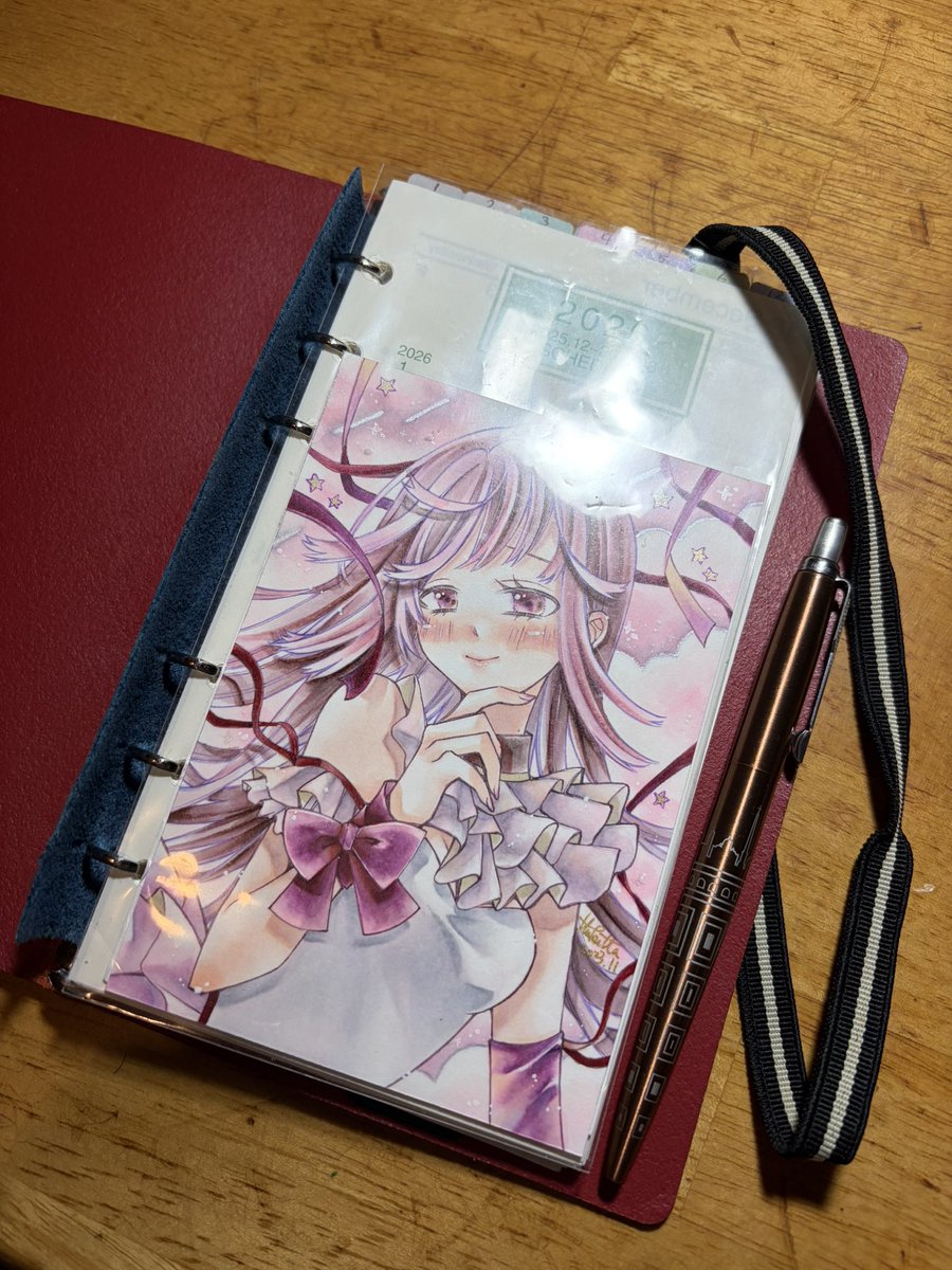 masa_xyz_24's tweet photo. #システム手帳好きな人と繋がりたい #knoxbrain
先日ふとknoxbrainさんのプロッターの投稿を見つけホースヘアーいいなぁ、欲しいなぁっておもってしまって…
とりあえずルフトさんを引っ張り出して明日から使って気持ちを誤魔化す🔥
バンドがゆるゆる😆
あ!
リングガードは自作です(笑) https://t.co/32ddur1sQY