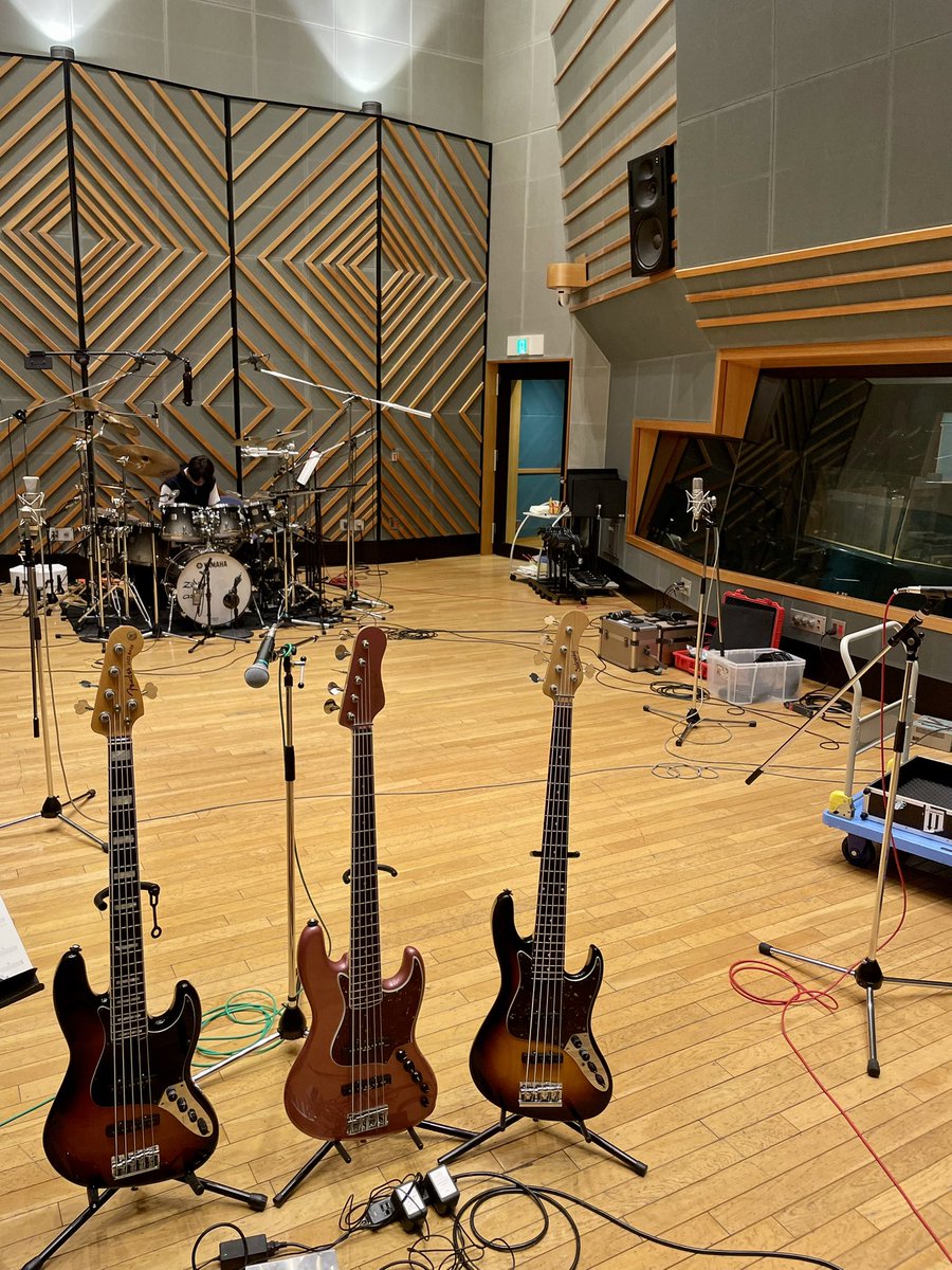 chan_nika116's tweet photo. 夜Rec頑張ります🎸 https://t.co/olSmxlo4UQ