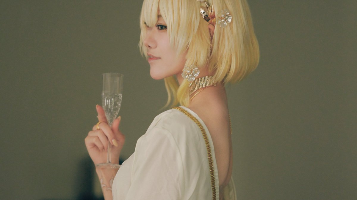 ritukagasuki's tweet photo. cos. HonkaiStarRai：Aglaea

素敵なヒトトキを

p. @pichancos https://t.co/F0a87cIeSU