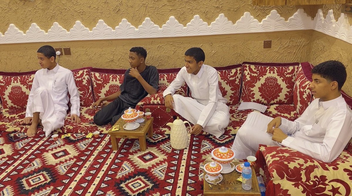 Shbab_Aflaj's tweet photo. ✨ ضمن برامج بصمة_وطن، أُقيم برنامج نور المعرفة، في أجواء تفاعلية مليئة بالأسئلة الدينية الهادفة، لتنمية المعرفة وتعزيز القيم.
@RajhiCF 
#جمعية_شباب_الافلاج
#برنامج_بصمة_وطن https://t.co/shhSqqipKD