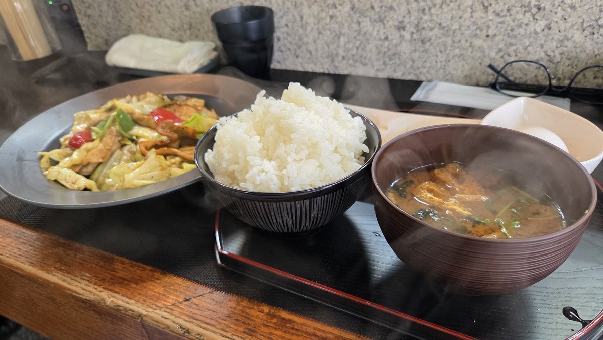 MEGANE1000000's tweet photo. 浜松市ごはん泥棒🍚7月3日オープン💐🎉
名前の通りご飯が進む進む🤣食べ過ぎた💦
定食注文するとご飯大盛り無料🍚
更に大盛り300円で追加😆
腹パンで大満足

#浜松市
#ごはん泥棒 https://t.co/2pLuTMAfFU