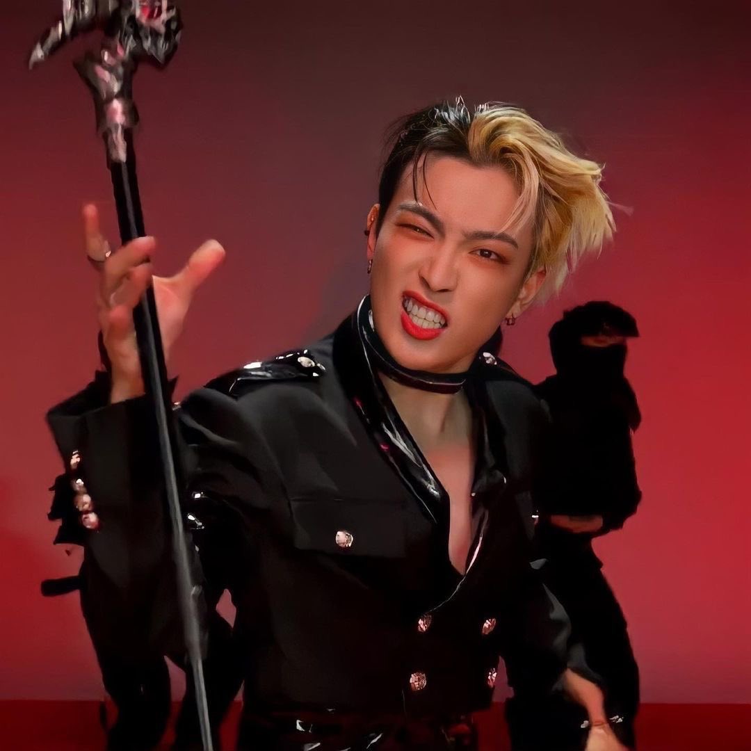 lunaahwa's tweet photo. hell yeah https://t.co/5N3HOPIbDj