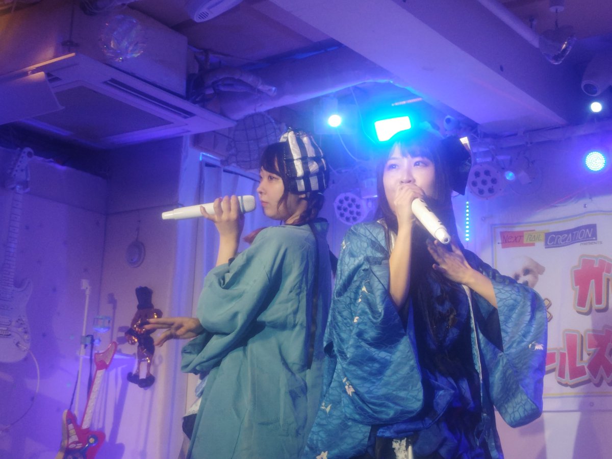Tokyo_NAC's tweet photo. 「青イ星サアカス」さんの旅回り公演に行ってきた。青星のライブは３月の赤坂公演以来かな？今回は七夕が近いという事で衣装もいつもと違った感じに🎋本日もお疲れ様でした https://t.co/roVjlKHcYP