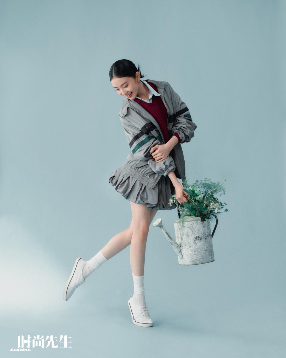 MIUMIUofficial's tweet photo. Liu Haocun in Miu Miu L’Eté 2026 Collection for Esquire China. 

Photographer: Greg Lin Jiajie
Stylist: Zhi Yong

#MiuMiuEte
#MiuMiuEditorials https://t.co/Yoy0cmnIvN