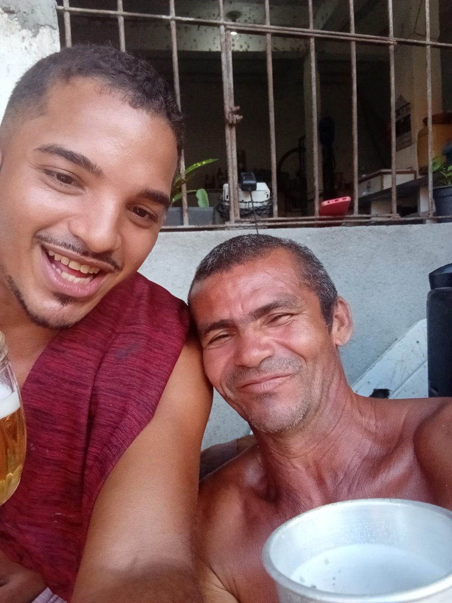 negodobrasil's tweet photo. MAIS DO QUE FUTEBOL ⚽❤️

Foto que mostra Haaland e seu pai, 10 anos atrás, onde o jogador norueguês diz:

"Meu sonho é jogar uma copa do mundo e, se possível, enfrentar o Brasil. Eles são os melhores"

❤️⚽ #BRASIL #NORUEGA https://t.co/9WVWksABw5