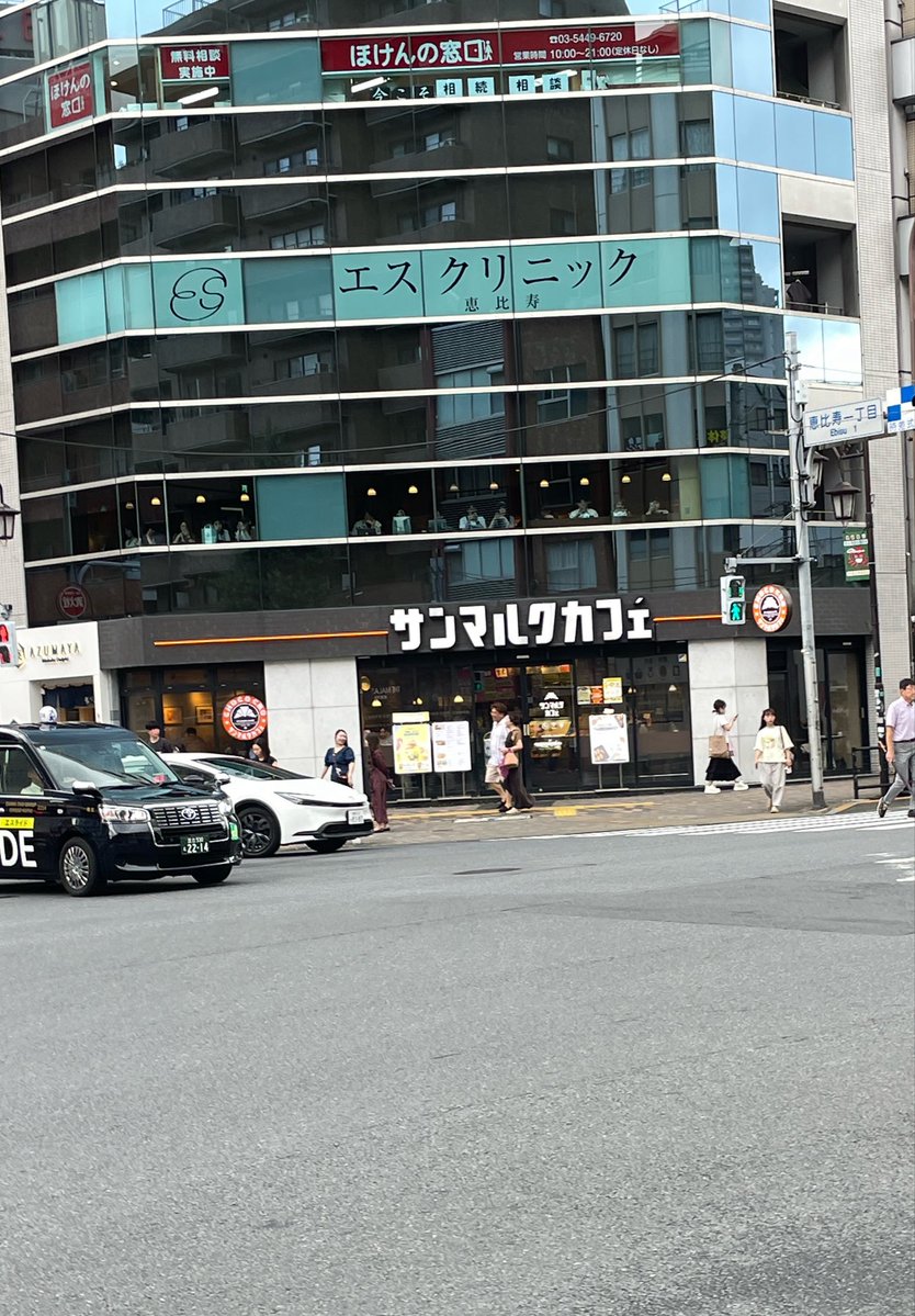 kichi2108's tweet photo. 帰りに聖地にも寄り道してみました✨
円陣を再現してみたけど、人数が足りなかった😅
やっぱりここは7体揃って行ってみたいな…🌈✨ https://t.co/7UimIqB774