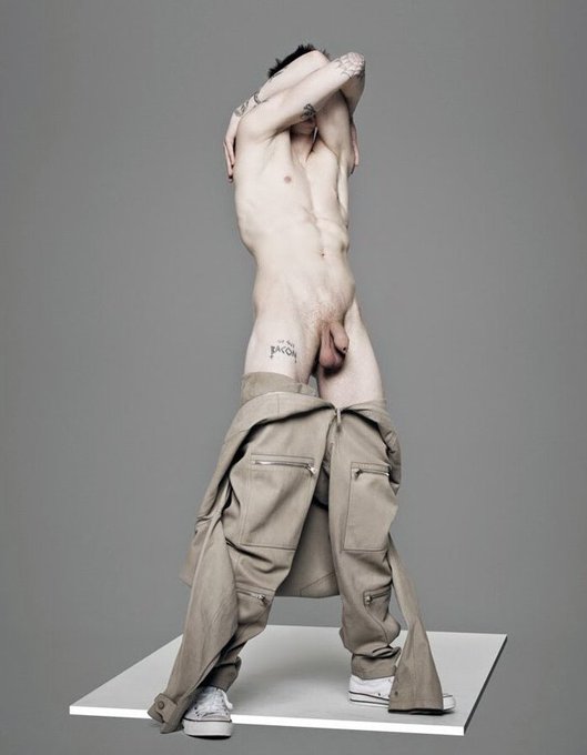 ARTISTICMANVIP's tweet photo. Male Model : Marko Brozic, Artist &amp; Photographed by Pierre Debusschere, for 032c Magazine. https://t.co/LdvGXqYFZS
