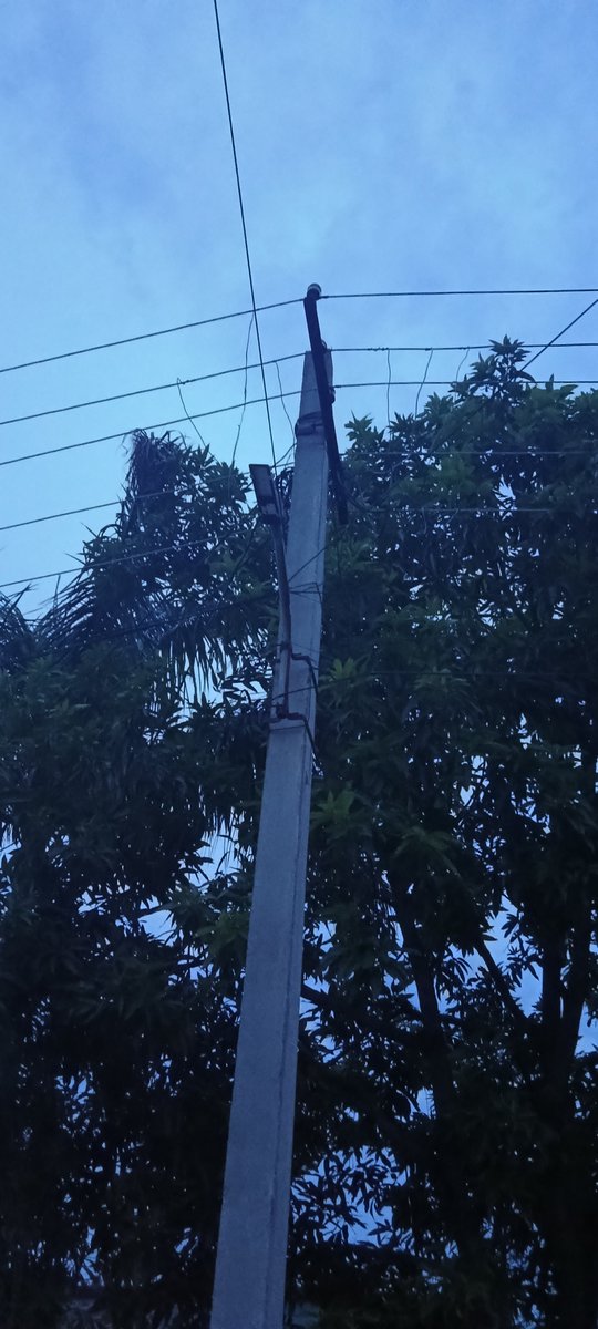 sarfrazkhans's tweet photo. @Mc_Kaghaznagar @TelanganaCMO @revanth_anumula @aclb_kb @Collector_KB More how days you want to replace the street light @Mc_Kaghaznagar https://t.co/Nh47eDixMS