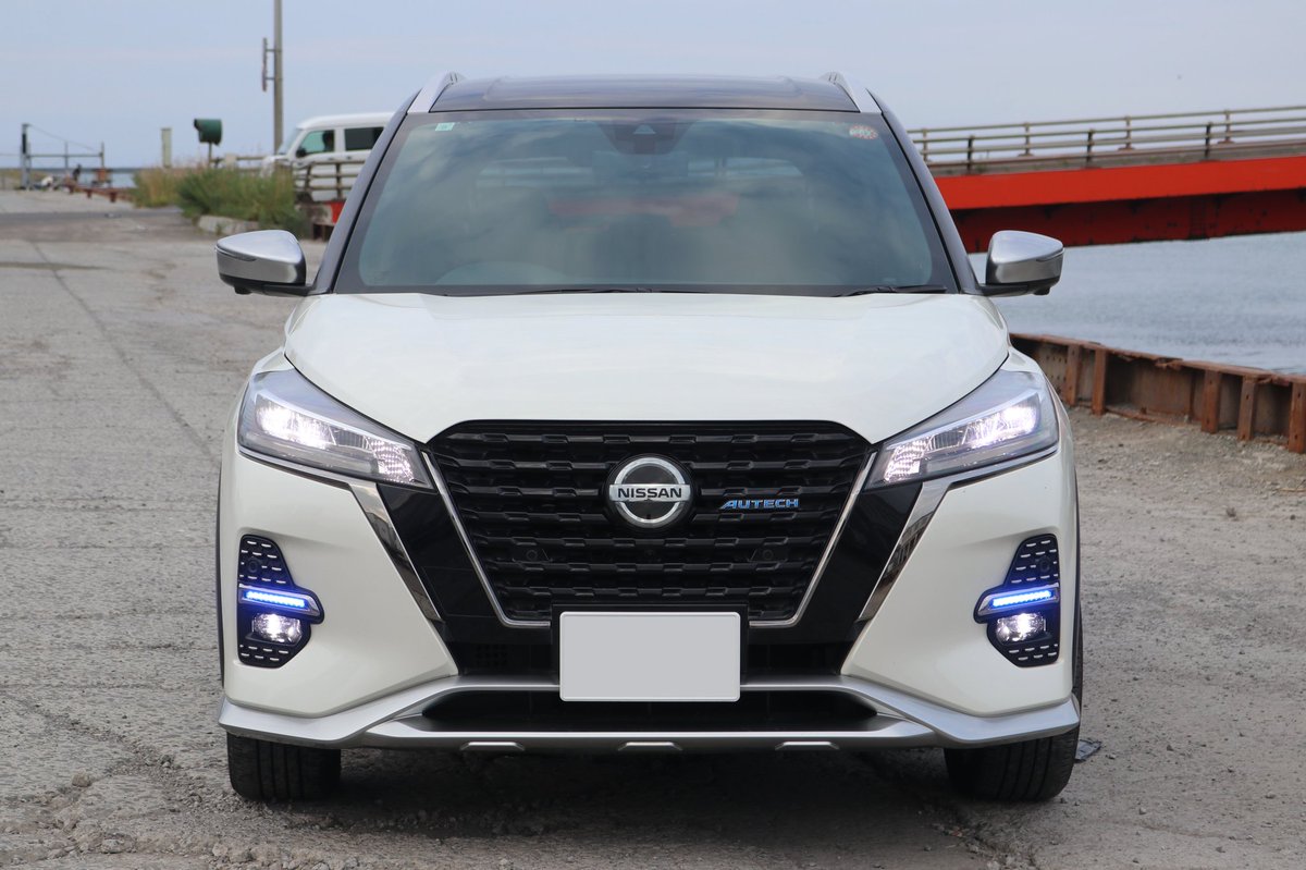 TakeY31's tweet photo. 今日の代車
キックスAUTECH
ティアナやめてキックスにするのもアリかもと思えるくらい、加速もハンドリングも良かったです
燃費はトヨタのハイブリッドには劣るけど…
もっと売れてもよかったのに、もったいないな https://t.co/6n0eJcch0C
