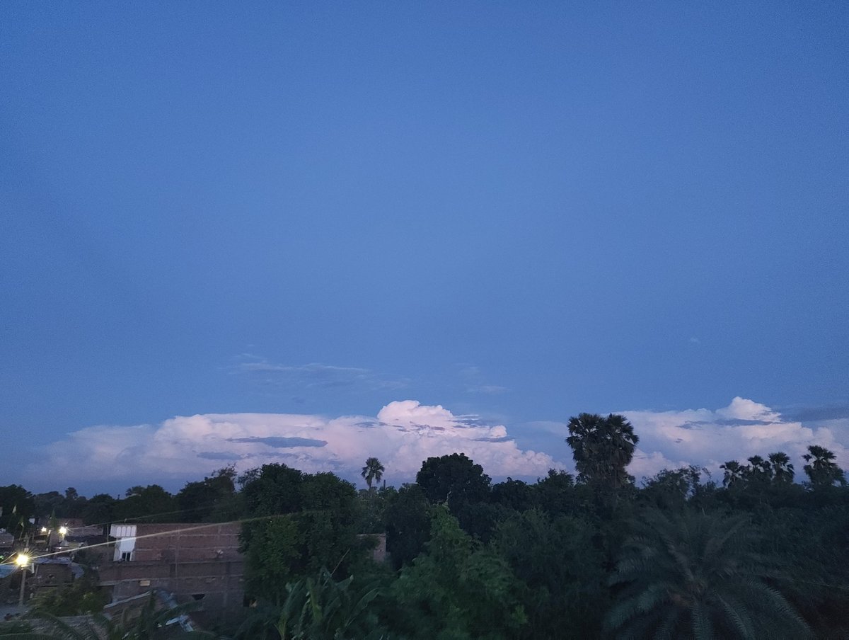 gauravkr_7's tweet photo. Peaceful Evening 🤩 https://t.co/siflEPYrjy