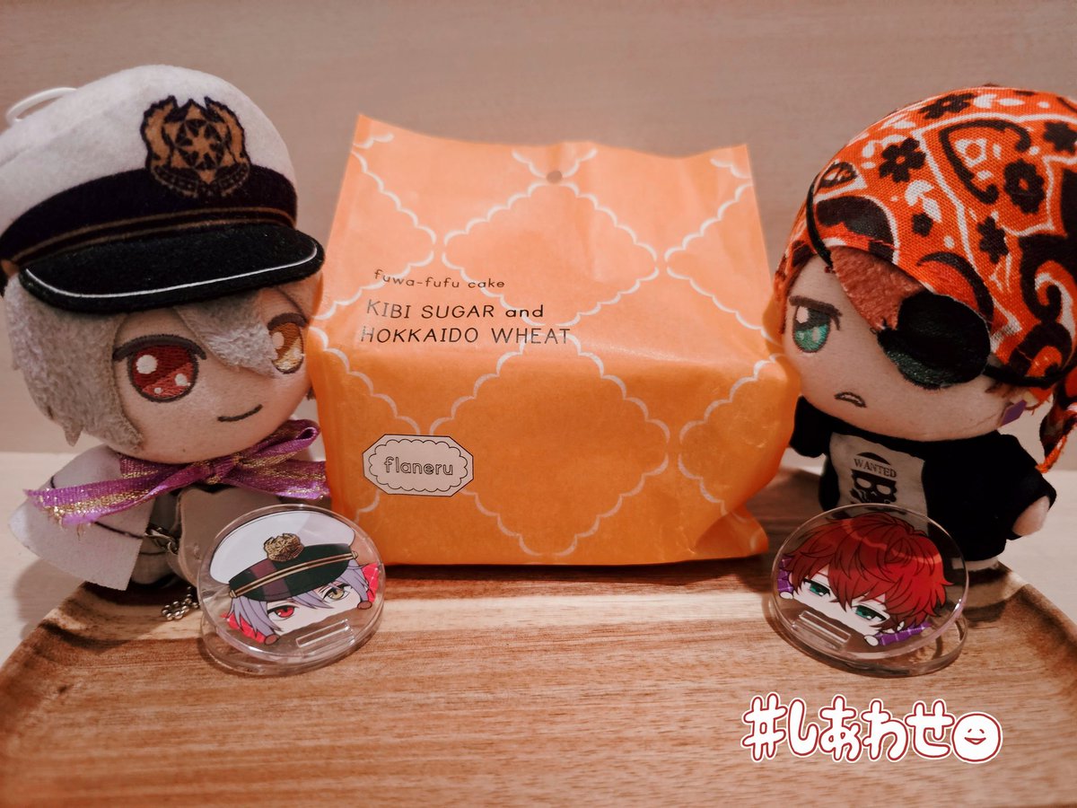 kugacchi72's tweet photo. みゆきちゃん@ota_tsmから頂いた誕生日プレゼント✨🎁✨ 
モモンガファミリー✨🩷🩵💛✨かわいすぎ😭💕シルバニアプレゼントしてもらえるのすっごく嬉しくて幸せ🍀
そして私が呟いてたので探して追加してくれた木製のトレイ✨丸くてかわいい❤愛…🫶
お菓子もありがとう🥰オエとミスラと取り合うね😋 https://t.co/oCccZvwvs7