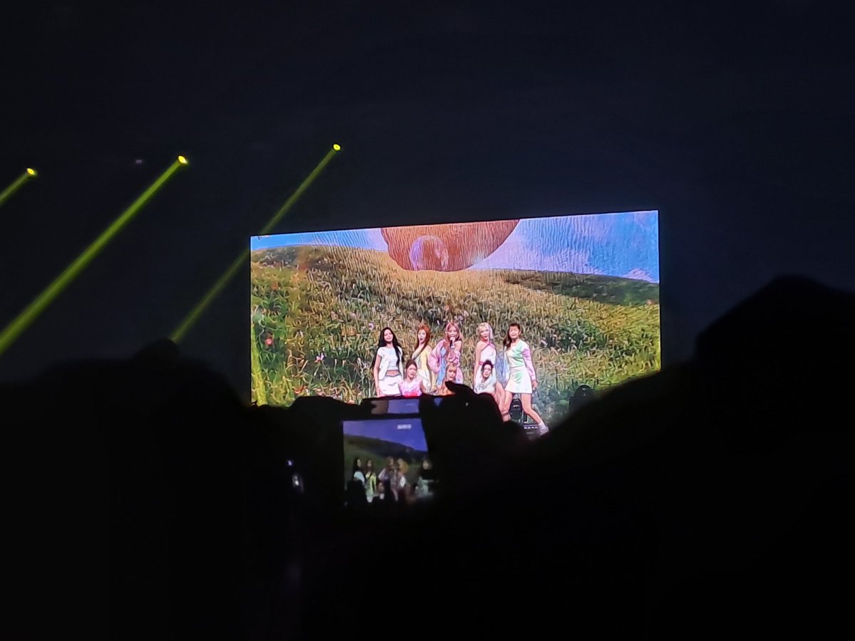 nanananavilerra's tweet photo. more low quality pics haha https://t.co/RcQSD5rS7Y