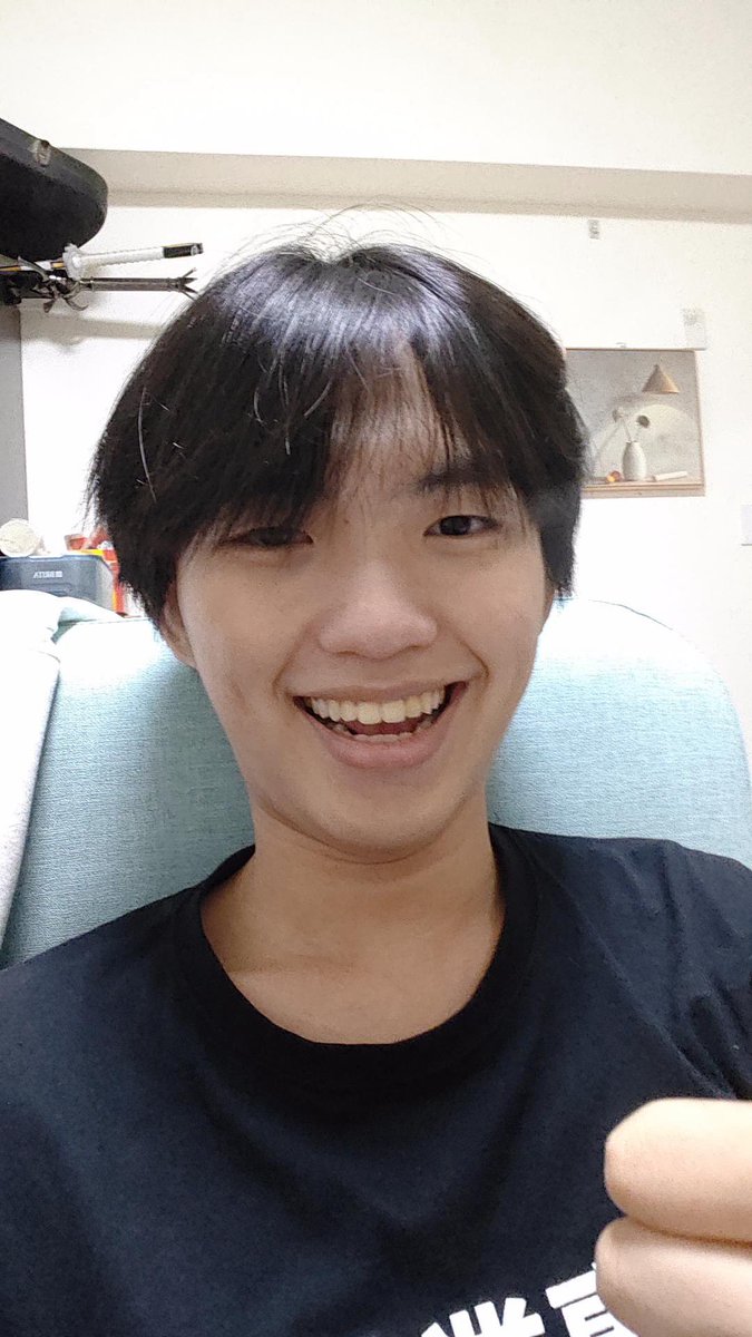 DennsLiea9r0's tweet photo. 今日は親友のメイクを手伝いました。
Before&amp;After
乃依：@SChakurowe https://t.co/O74UnyzETI