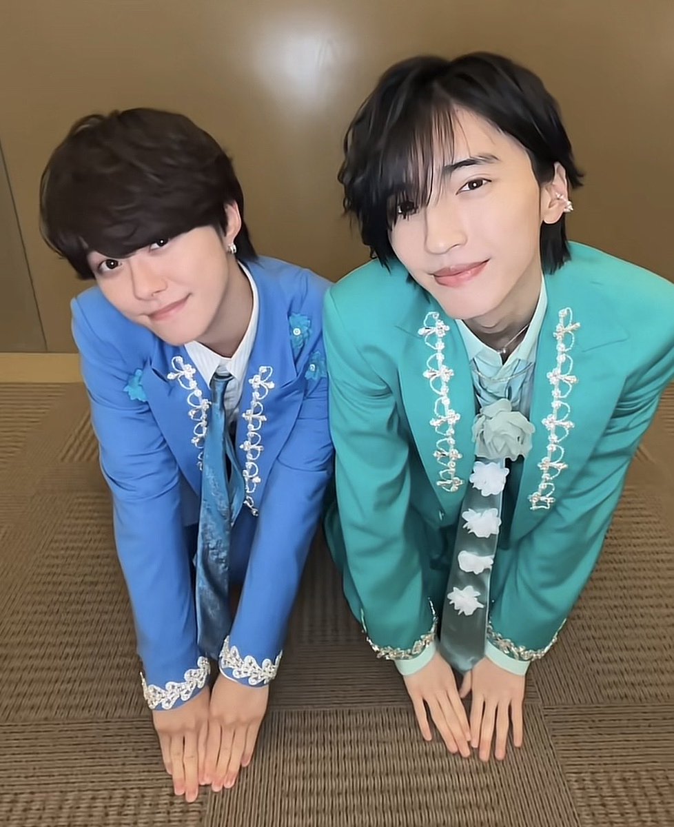 ok_pudding89's tweet photo. 道橋で僕カワきたーー！！みちえだいご→きょへなが→ピナバタ→ピナバタ丈ときて大橋くんまだかな〜？と思ってたら最近距離がとってもお近い道橋で💚🩷大橋くんがみっちーをがっちりホールドしてて可愛いww でっかいわんことちいこい猫たんでカワいすぎるよ〜😭
#なにわ男子_ND5 #大橋和也 #道枝駿佑 https://t.co/x8JqFGTzd9
