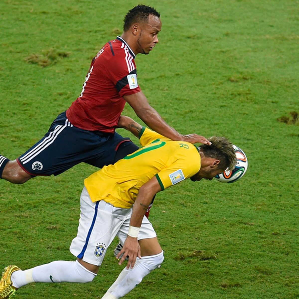CesarAntolinezR's tweet photo. jajajajaja los europeos son todos tiernitos.

Literal Colombia vs Brasil desde 2014 es esto: https://t.co/u0lP8vQVpw