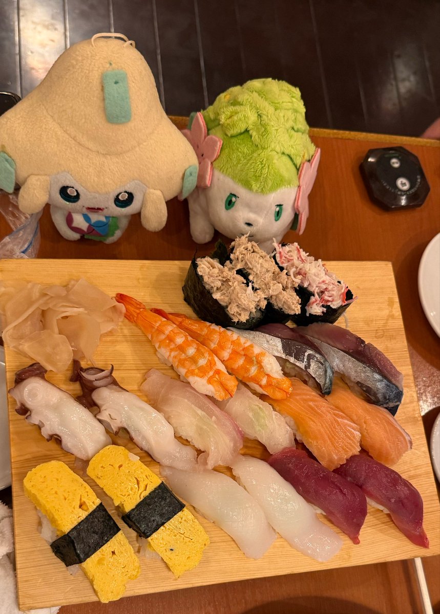 kain410's tweet photo. 夕ご飯のメインはお寿司〜🍣
久しぶりに食べる事ができてよかった✨ https://t.co/7p8JoNPxA5