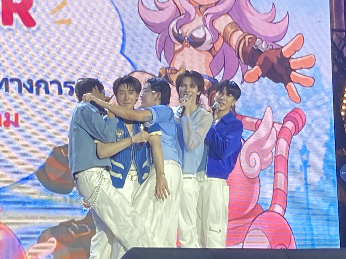 AngelOfWind2's tweet photo. ถ่ายจาก zone VIP มาฝากงัพ :3 
#PERSES https://t.co/fYbVWRThLM