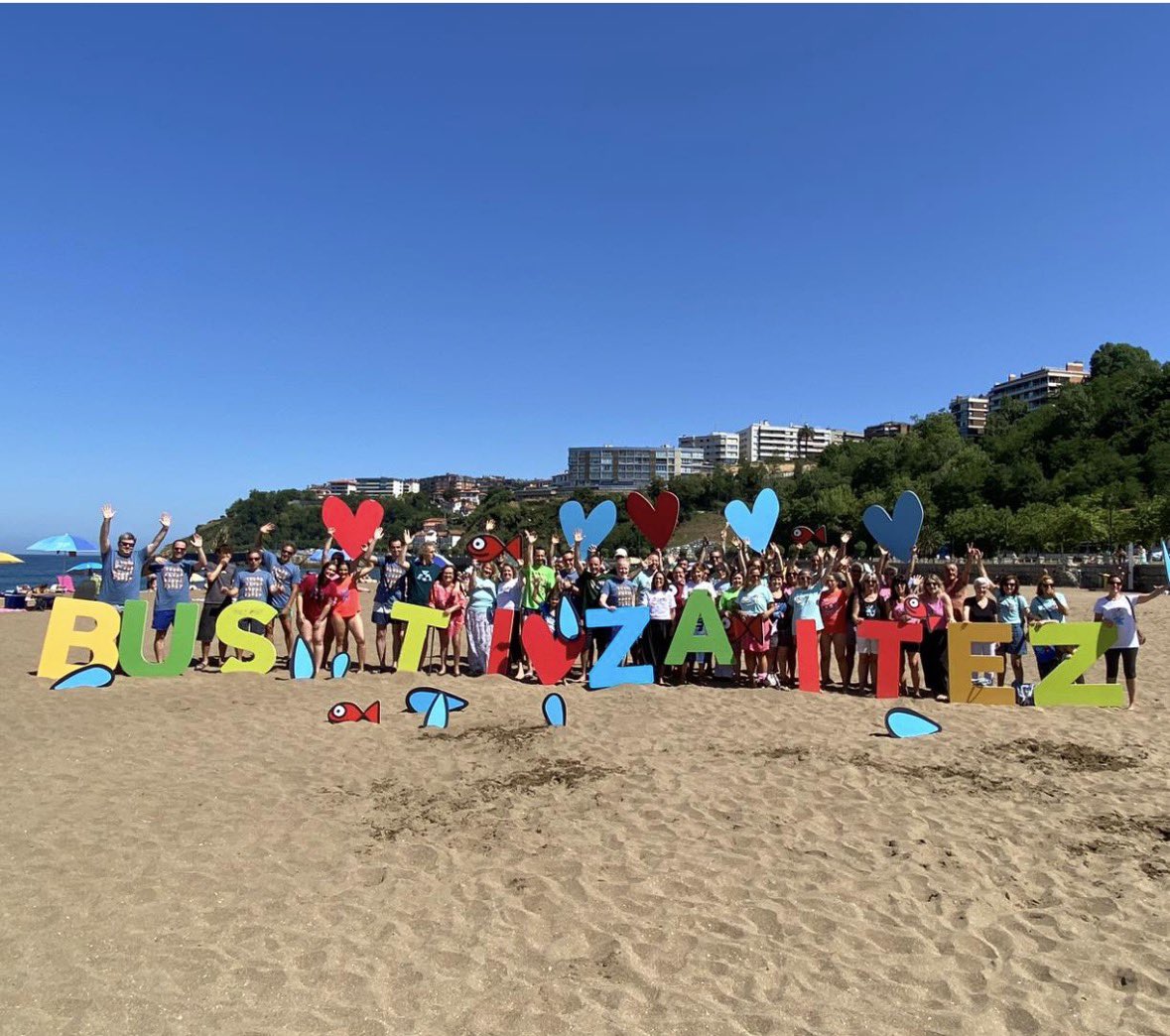tezkerra's tweet photo. BUSTI ZAITEZ 2026

🏖️ Bainua ez da uretan hasten. Norbaitek parte hartzea erabakitzen duenean hasten da.

👉 Esklerosi Anizkoitzaren aldeko bainu solidarioa. https://t.co/x33oGRBnHh