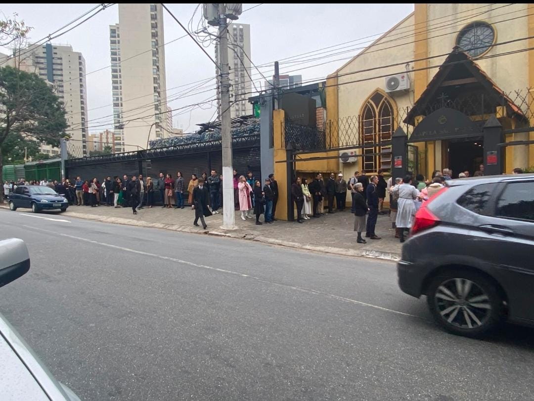 RoiChrist34672's tweet photo. Fila no Priorado para Missa das 9 h.
Aguardando a saida dos fiéis da missa das 7h.

Pessoal ainda não preencheu o "Formulário" do Tucho! Rsrs

FSSPX SÃO PAULO BRASIL. https://t.co/22seH8dYpV