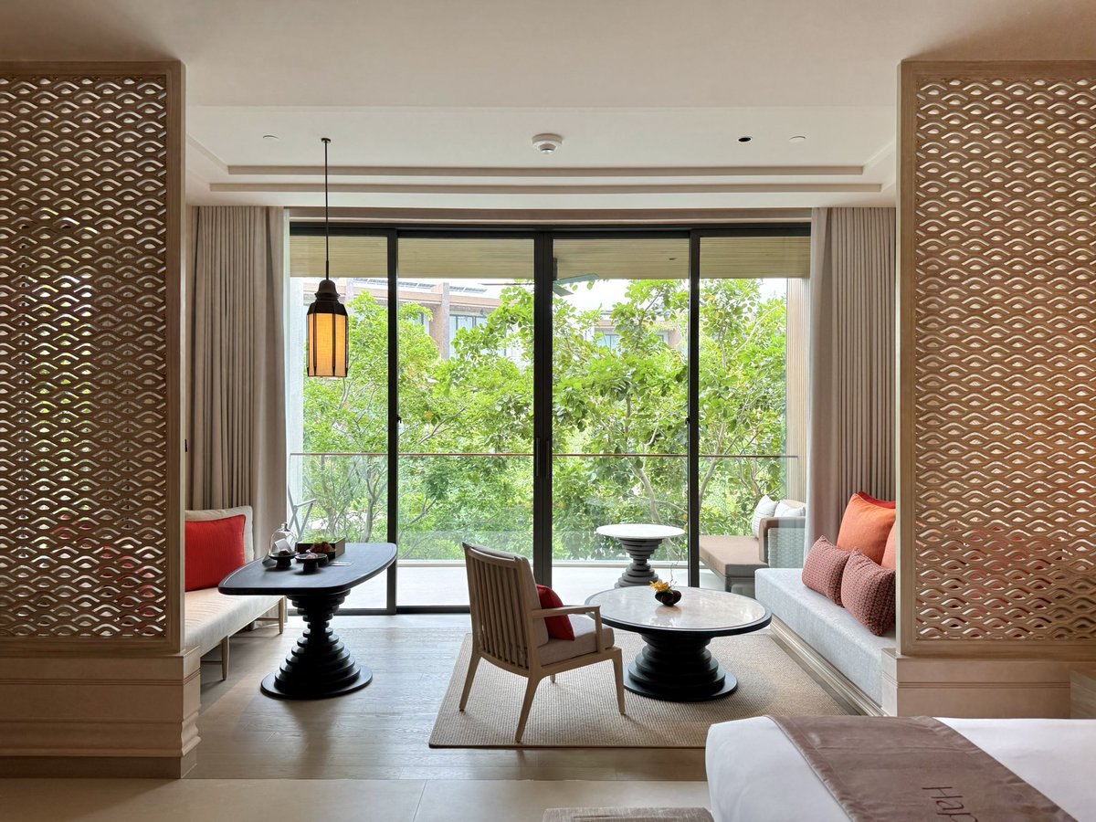 tiepchrp's tweet photo. มาลองละ โรงแรมเปิดใหม่ล่าสุดที่หัวหิน THE BARAI HUA HIN

เป็นแบรนด์ The Unbound Collection by Hyatt แห่งแรกในประเทศไทย

ได้แยกออกจาก Hyatt Regency Hua Hin ไม่ได้เป็นเพียงโซนหนึ่งของโรงแรมเหมือนในอดีต มีการสร้างห้องพักใหม่เพิ่ม 90 ห้อง รวมกับห้องสวีทเดิมของ THE BARAI อีก 8 ห้อง https://t.co/NdawmE7VAb