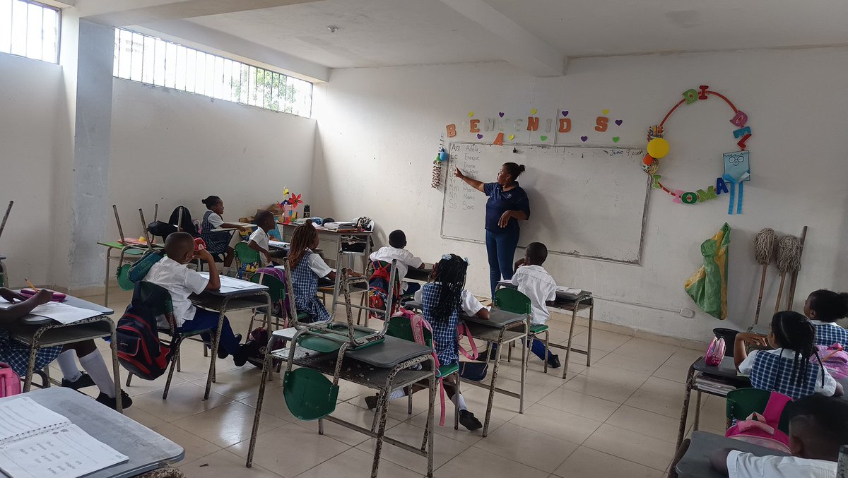 globalcolombia's tweet photo. Aprender hoy, es construir el futuro de la niñez #Tumaco. Seguimos fortaleciendo las habilidades de lectura y escritura a través del Programa ATAL en las Instituciones: Integrada de Chilví y Cajapí Carretera. Cada actividad representa un paso más hacia una educación de calidad. https://t.co/sPL3ljBF4E