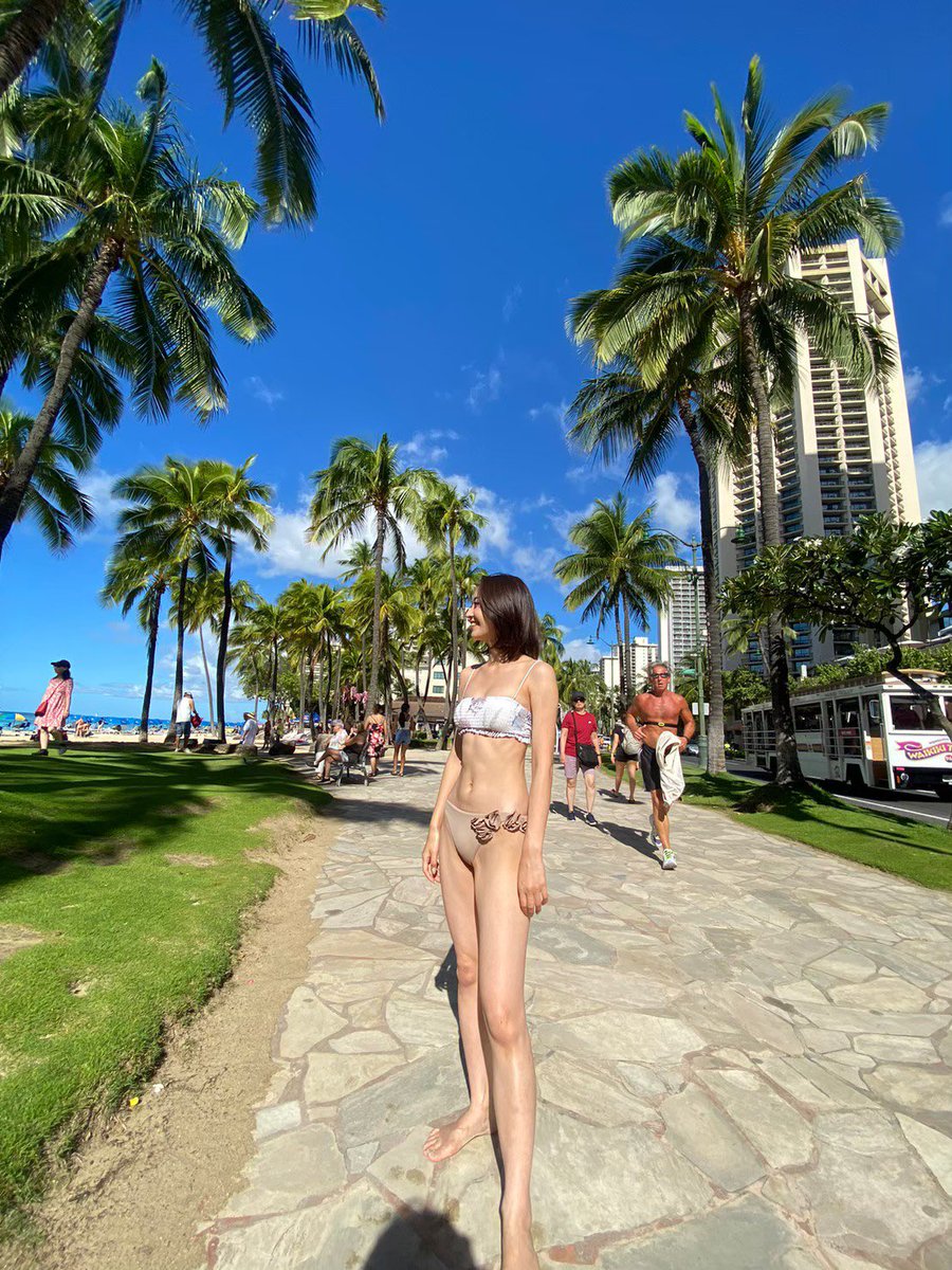 Mdpsqwo's tweet photo. 脚長効果 https://t.co/lJ1l7vgp13