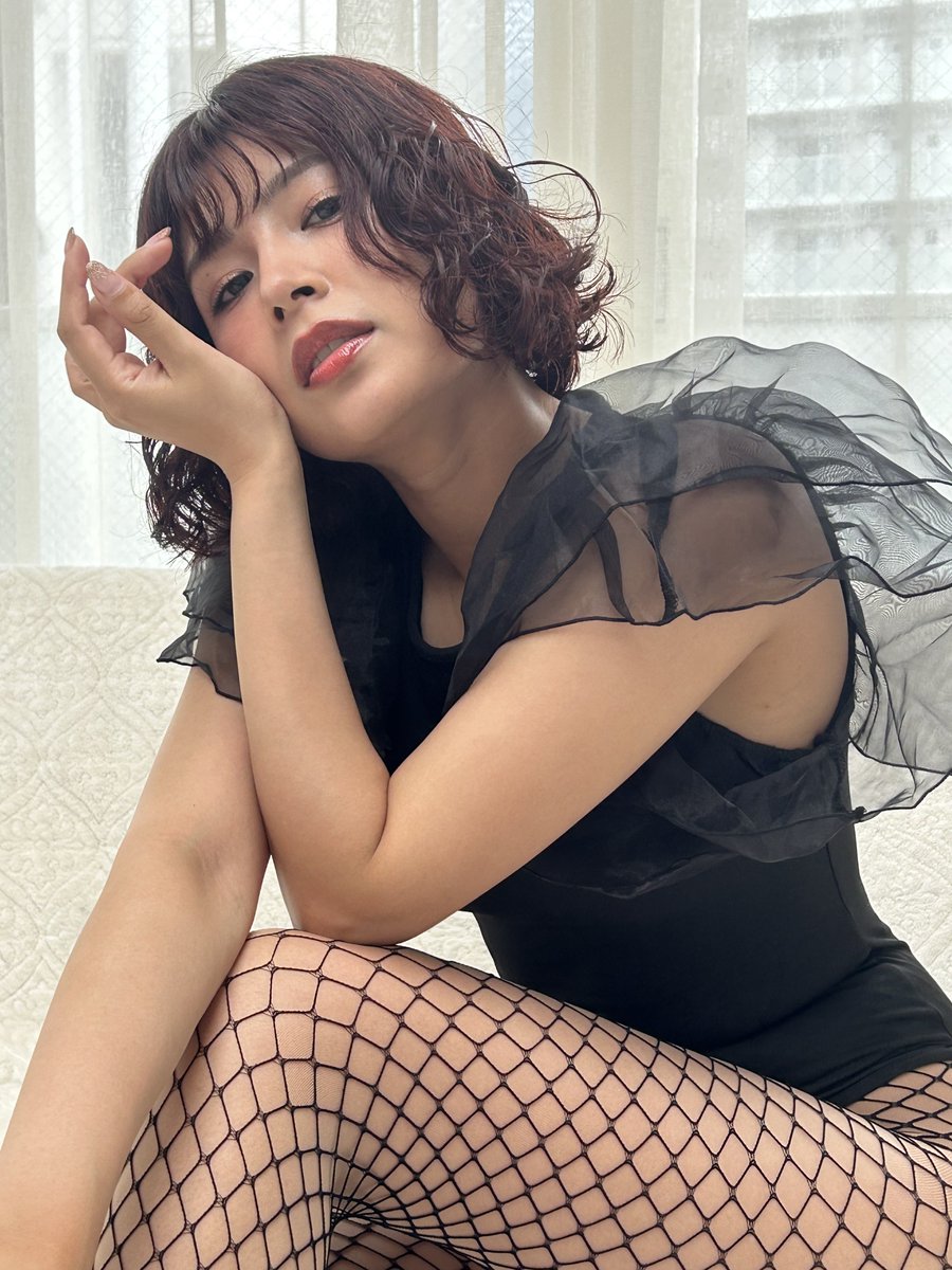 0468BATMAN's tweet photo. 7/4 名古屋✨藤井マリー✨さん撮影会
〈ソファーに腰掛けて〉
＃藤井マリー @18promotion https://t.co/4uN97l2LVT