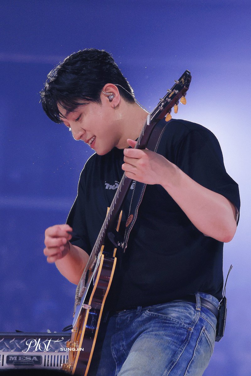 plot_116's tweet photo. 260704 #성진 #박성진 #DAY6 HQ https://t.co/faHII9atdB
