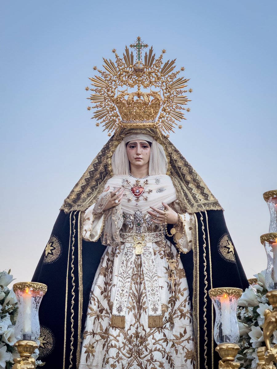 currohita's tweet photo. Dios te salve María,
¡Mi Virgen de los Dolores! https://t.co/R8XNZs5aPb