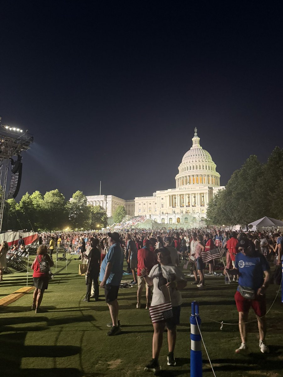 LeifBabin's tweet photo. Happy birthday, America. 250 years of freedom and opportunity.  May we long remain as the beacon of freedom and hope in the world through God’s great providence. https://t.co/6bPW8X7p7K