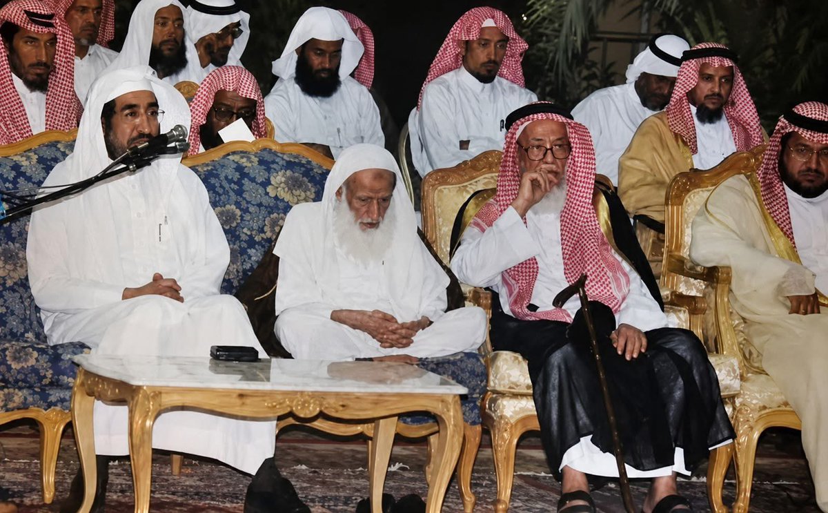 omalbatalyosef's tweet photo. @r_uu_3 رحم الله الشيخ #بن_عثيمين https://t.co/eVh01c5jBj