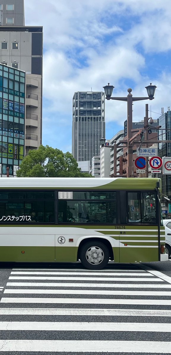 ZvTlu's tweet photo. #bus https://t.co/u7q4QQTQwF