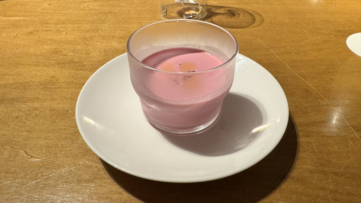 okui1102's tweet photo. il. イルドット
色んな野菜食べれるのが面白い体験だった。全部美味しかったのだが、個人的にビーツのポタージュと、牡蠣とアサリのパスタが旨味めちゃくちゃ出てて美味しかった。 https://t.co/wJJWX9enfU