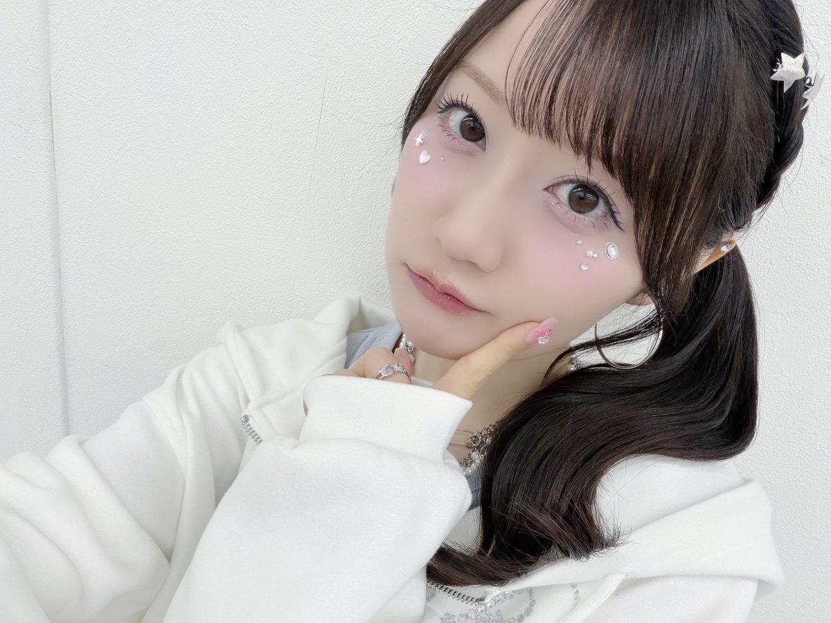 yui_ogura_815's tweet photo. 🩷Q.E.D.リリイベ in 池袋💛

サイドポニーが好評で
嬉しかった꒰ᐡ⸝ɞ̴̶̷ ·̮ ɞ̴̶̷⸝ᐡ꒱

応募してくださった皆さま、
ありがとうございました♡

いよいよ明日から #ブチ切れ令嬢
オンエアスタートです🫶
お楽しみに♪✨ https://t.co/Sfxow22ZPW
