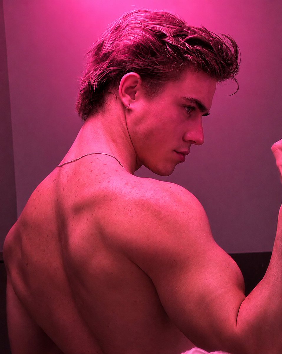 b4byi4n's tweet photo. 🇱🇺👑
#SEDUCTIVESUNDAY
Quiero que en tu mente solo este yo, gimiendo tu nombre 💕
#sexrole #gayrole https://t.co/3w7TXweBox
