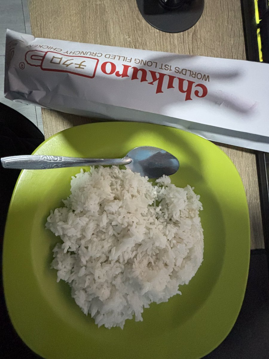 Kayyroow's tweet photo. Sekte chikuro pake nasi 😋 https://t.co/jgOz47XDob