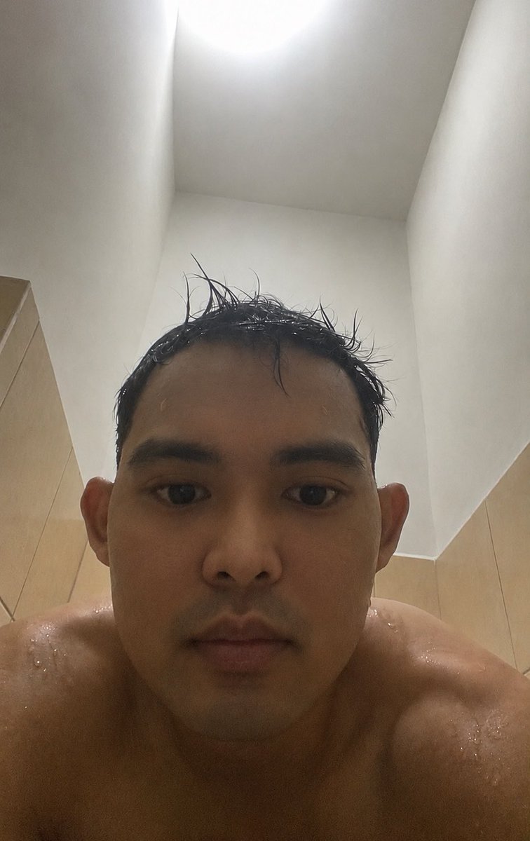 adobored's tweet photo. 🚿 https://t.co/pnyAqqDhcs