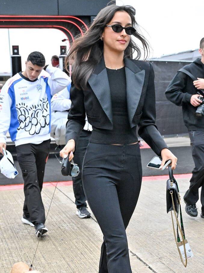 mleuxss's tweet photo. this outfit 😮‍💨😮‍💨 https://t.co/Fc9XQjv5zj