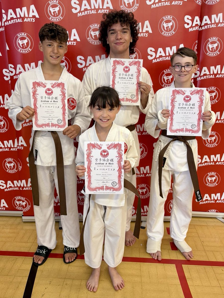 SamaMartialArts's tweet photo. Massive well done to all students that passed new belts at our karate &amp; kickboxing gradings held in Eastbourne on Saturday &amp; Sunday. Great effort and determination shown even though it was an extremely hot weekend. Pictured are some of those that passed. Well done again guys. OSS https://t.co/45t5sFKALf