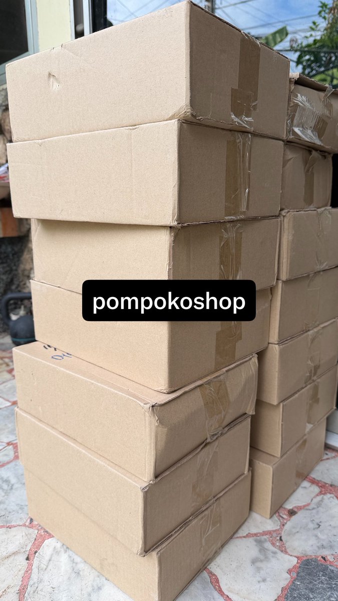 pompokoshop's tweet photo. #ppkupdate DOH KYUNG SOO Membership kit ถึงบ้านไทยแล้ว จะแจ้งยอดและจัดส่งภายในวันพุธหน้านะคะ🙏🏻 กล่องจากเกาหลีเราจะห่อกระดาษทับไป ลูกค้าสามารถเช็คจากแทร็กกิ้งหน้ากล่องจ่าหน้าได้เลยนะคะ สำหรับท่านที่ต้องการเปลี่ยนที่อยู่ แจ้งตอนโอนเงินได้เลยค่ะ💕 https://t.co/wCBrFk48QP