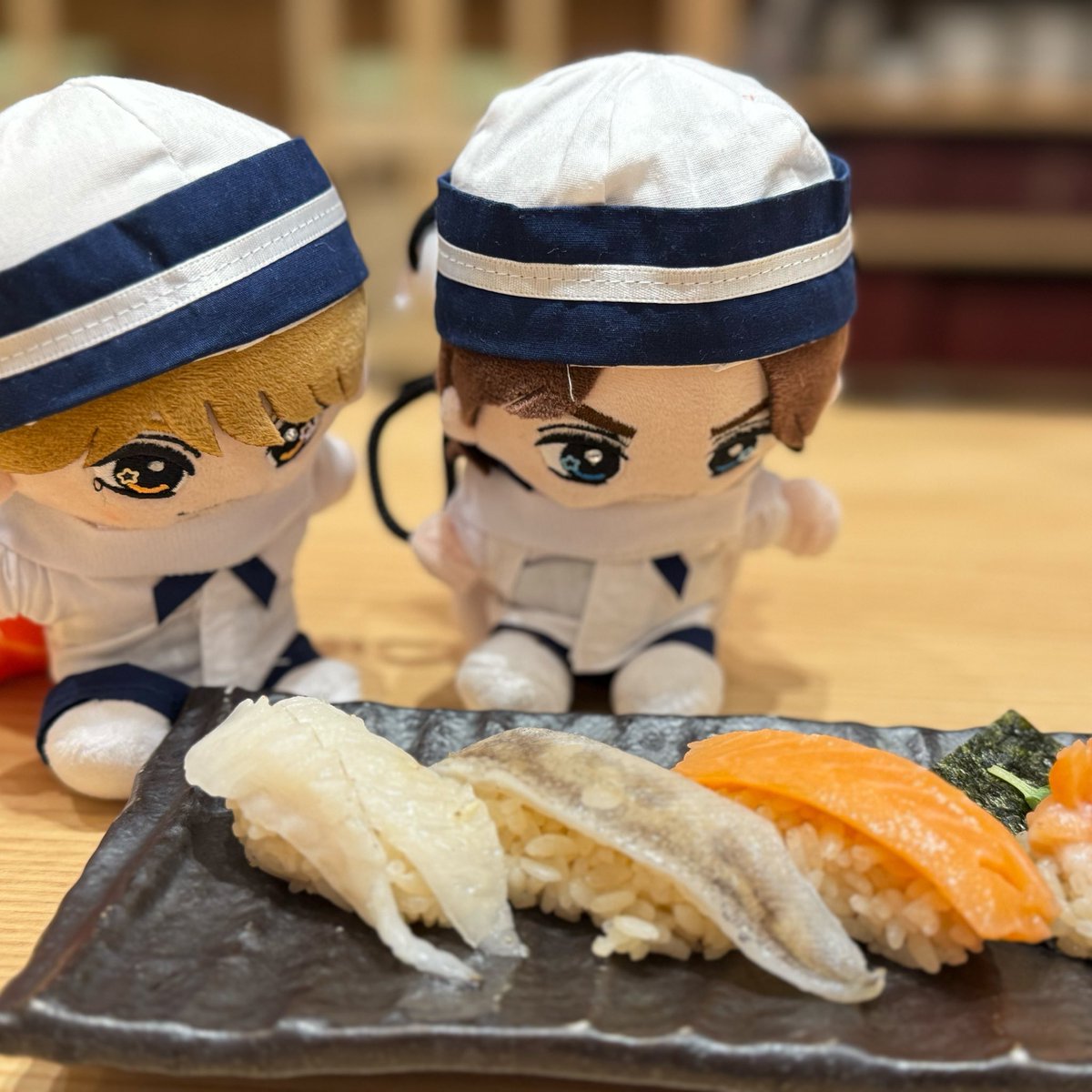 umitsu_emoi's tweet photo. 前にろたちゃんと杉玉行った時の写真🍣

見すぎですよー https://t.co/Wv6vMmk63D