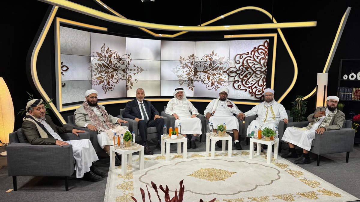 Almajeedye's tweet photo. تشرفت بالمشاركة مع نخبة من علماء التفسير والتدبر في تسجيل برنامج "في رحاب المفصل" 🎙️✨
🏢 الجهة المشرفة: أكاديمية علوم الدولية.
📍 المكان: مدينة إسطنبول.
📅 التاريخ: يوليو 2026م.

 🎯 أهداف البرنامج:
  تقديم قراءة علمية وتدبرية لجزئي "عم" و"تبارك".
  الجمع بين التفسير والهدايات الإيمانية.
  ربط الوحي بواقع الناس وقضاياهم.

#في_رحاب_المفصل #أكاديمية_علوم_الدولية #تفسير #تدبر #قرآن #إسطنبول